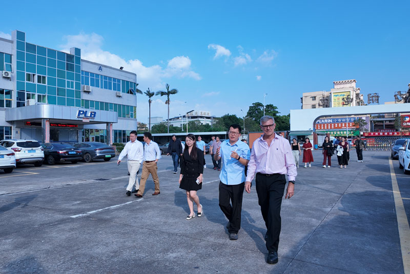 新加坡EESC代表团到访力朗电池